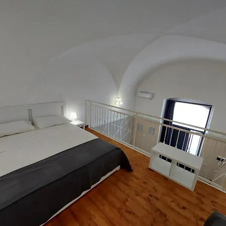 Mezzanine Nyaraló *